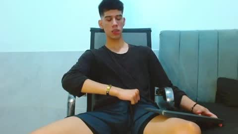 jhony_sex3 online show from 22, 4, 2026