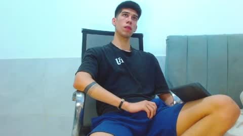 Snapshot of jhony_sex3 chatting on 9, 5, 2026 jhony_sex3 online show from 9, 5, 2026