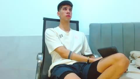 Snapshot of jhony_sex3 chatting on 25, 6, 2026 jhony_sex3 online show from 25, 6, 2026