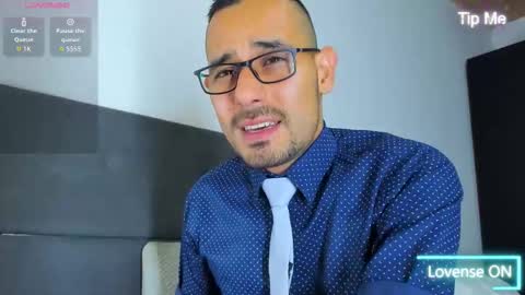 Jhony Alzate online show from 9, 9, 2025