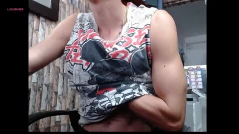 Snapshot of jhosuamoore2 chatting on 9, 5, 2026 jhosuamoore2 online show from 9, 5, 2026