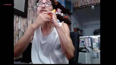 Snapshot of jhosuamoore2 chatting on 19, 5, 2026 jhosuamoore2 online show from 19, 5, 2026