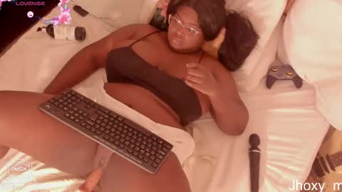 Snapshot of jhoxy_m chatting on 28, 2, 2025 Hello iam hoxy ready to get wet online show from 28, 2, 2025