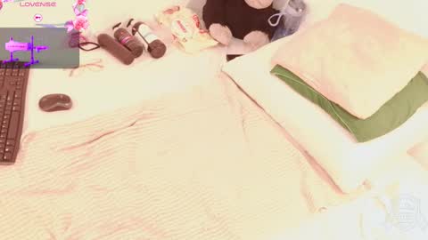 Snapshot of jhoxy_m chatting on 5, 10, 2025 Hello iam hoxy ready to get wet online show from 5, 10, 2025