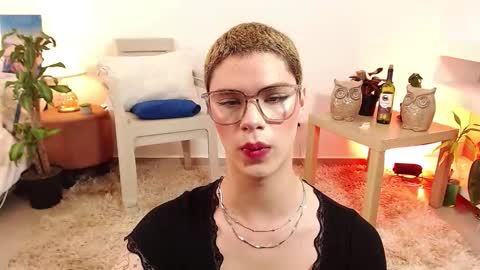 Snapshot of jhuan_cute chatting on 22, 10, 2025 Jhuan Nhez online show from 22, 10, 2025