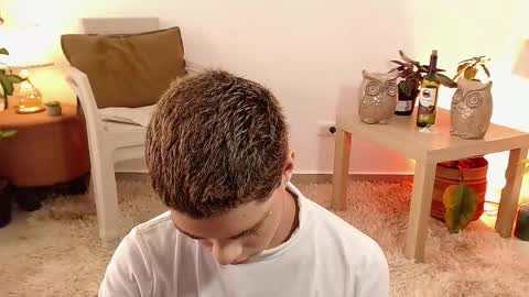 Snapshot of jhuan_cute chatting on 2, 11, 2025 Jhuan Nhez online show from 2, 11, 2025