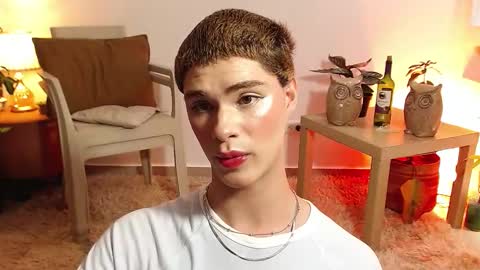 Snapshot of jhuan_cute chatting on 5, 11, 2025 Jhuan Nhez online show from 5, 11, 2025