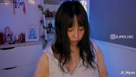 Snapshot of ji_hyun chatting on 12, 12, 2024 Ji  online show from 12, 12, 2024