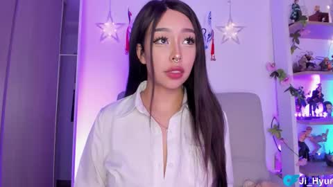 Snapshot of ji_hyun chatting on 18, 9, 2025 Ji  online show from 18, 9, 2025