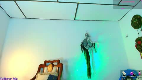 Jimm  Independent Model  online show from 28, 11, 2025