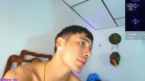 Jimm  Independent Model  online show from 17, 12, 2025