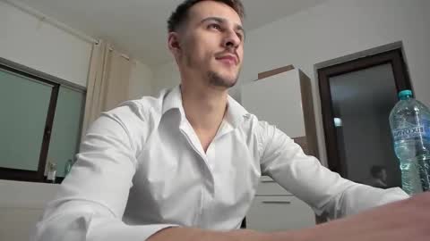 Snapshot of jimmys_style chatting on 17, 10, 2025 AlphaJimmy online show from 17, 10, 2025