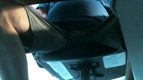 Snapshot of jimsundies chatting on 18, 5, 2026 jimwellhung online show from 18, 5, 2026