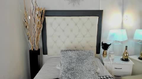 Snapshot of jinkxindigo chatting on 4, 11, 2025 Indigo online show from 4, 11, 2025