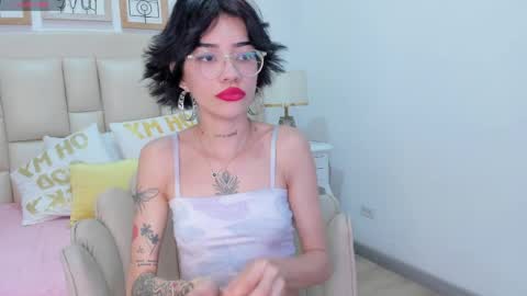Snapshot of jinx_blue_ chatting on 18, 4, 2026 jinx blue online show from 18, 4, 2026