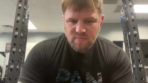 Snapshot of jitzgolfer chatting on 19, 11, 2025 jitzgolfer online show from 19, 11, 2025