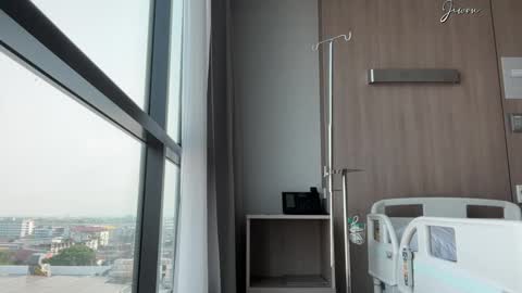 Jiwon online show from 17, 2, 2025