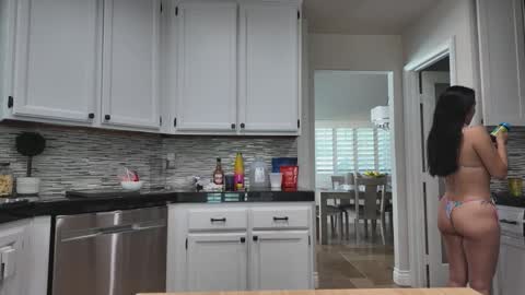 Jiwon online show from 18, 10, 2025