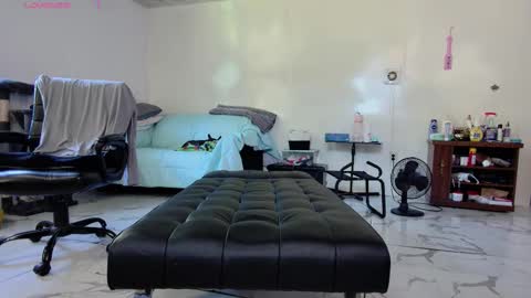 Snapshot of jjjust4fun1985 chatting on 19, 9, 2025 Nicole  Allen online show from 19, 9, 2025