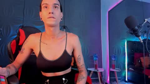 Joa Isaza     online show from 14, 1, 2025