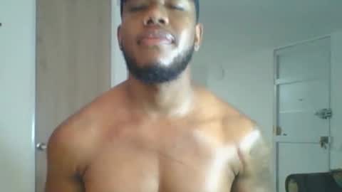 Snapshot of joan_saenz chatting on 25, 11, 2025 JOAN SAENZ online show from 25, 11, 2025