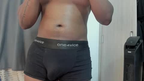 Snapshot of joan_saenz chatting on 15, 1, 2026 JOAN SAENZ online show from 15, 1, 2026