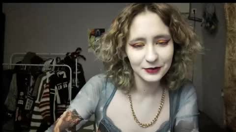 Joannatompson online show from 9, 12, 2024