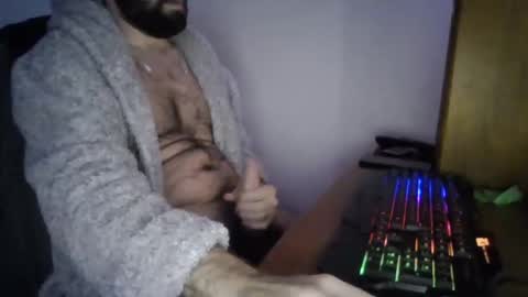 joaodias_18 online show from 5, 2, 2025