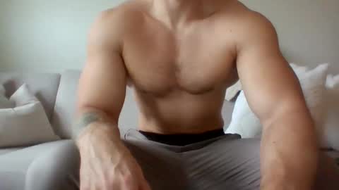 Snapshot of joeybanan chatting on 16, 12, 2025 joeybanan online show from 16, 12, 2025