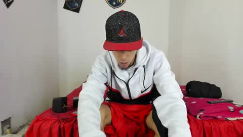 Snapshot of johan_and_antonella chatting on 18, 2, 2025 johan_and_antonella online show from 18, 2, 2025