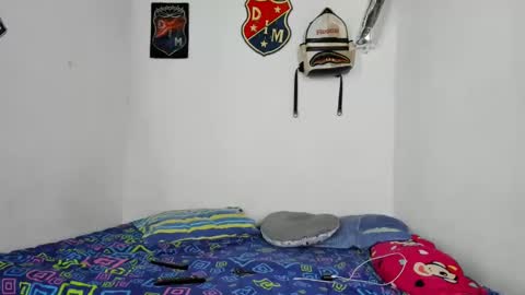 Snapshot of johan_and_antonella chatting on 16, 9, 2025 johan_and_antonella online show from 16, 9, 2025