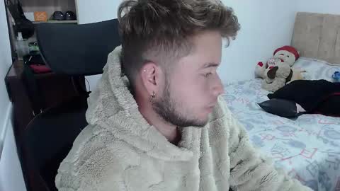 JOHAN independient model online show from 30, 12, 2024