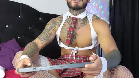 John  online show from 28, 2, 2025