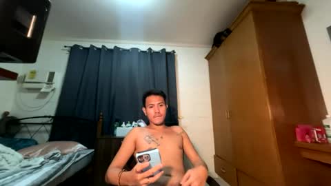 Snapshot of john_phh chatting on 5, 8, 2026 john_phh online show from 5, 8, 2026