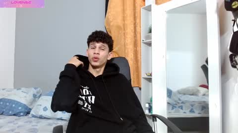 Snapshot of john_ssnow29 chatting on 10, 12, 2024 john_ssnow29 online show from 10, 12, 2024