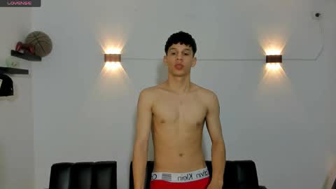 john_ssnow29 online show from 14, 4, 2026