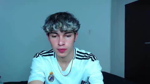 John Vichenso online show from 4, 12, 2025