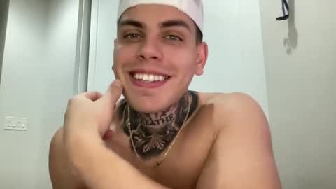 Snapshot of johnafterdark chatting on 14, 1, 2025 JAXX online show from 14, 1, 2025