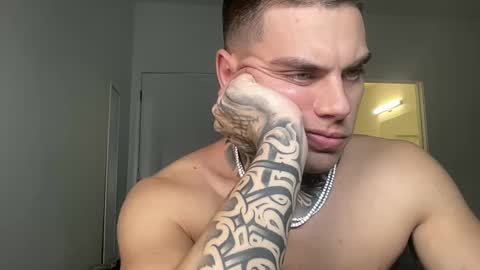 Snapshot of johnafterdark chatting on 19, 9, 2025 JAXX online show from 19, 9, 2025