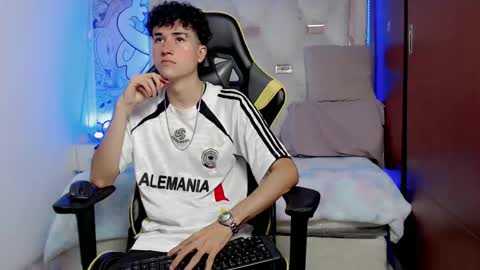 johnny_cagee online show from 17, 10, 2025