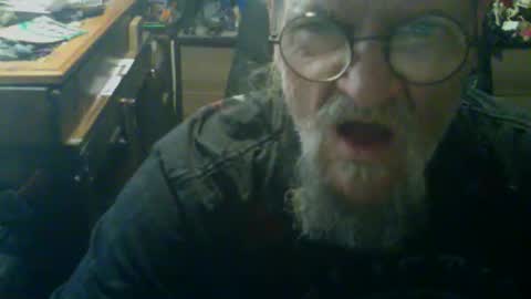 Snapshot of johnnyshung1 chatting on 1, 11, 2025 johnnyshung1 online show from 1, 11, 2025