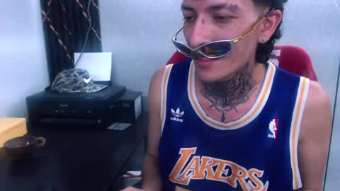 johnsonisaac94  online show from 5, 2, 2025