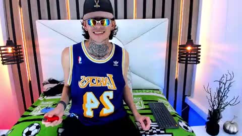 johnsonisaac94  online show from 5, 3, 2025