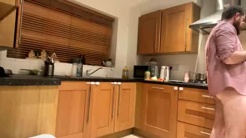 Snapshot of johnthomasbwc chatting on 12, 11, 2025 JohnThomasBWC online show from 12, 11, 2025