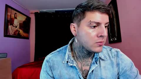 Snapshot of johny_multicum chatting on 28, 11, 2025 Johny online show from 28, 11, 2025