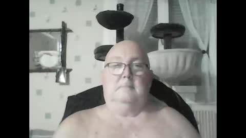 Snapshot of jojo60000529566 chatting on 3, 12, 2024 jojo60000529566 online show from 3, 12, 2024