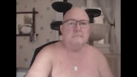 Snapshot of jojo60000529566 chatting on 4, 12, 2024 jojo60000529566 online show from 4, 12, 2024