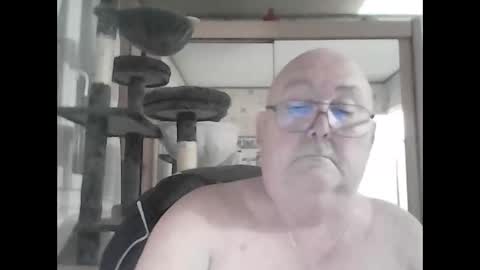 Snapshot of jojo60000529566 chatting on 4, 2, 2025 jojo60000529566 online show from 4, 2, 2025