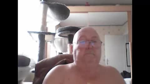 Snapshot of jojo60000529566 chatting on 15, 10, 2025 jojo60000529566 online show from 15, 10, 2025