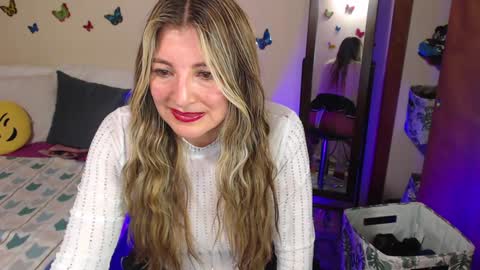 Snapshot of jolie_mature_ chatting on 5, 12, 2024 Jolie Mature online show from 5, 12, 2024